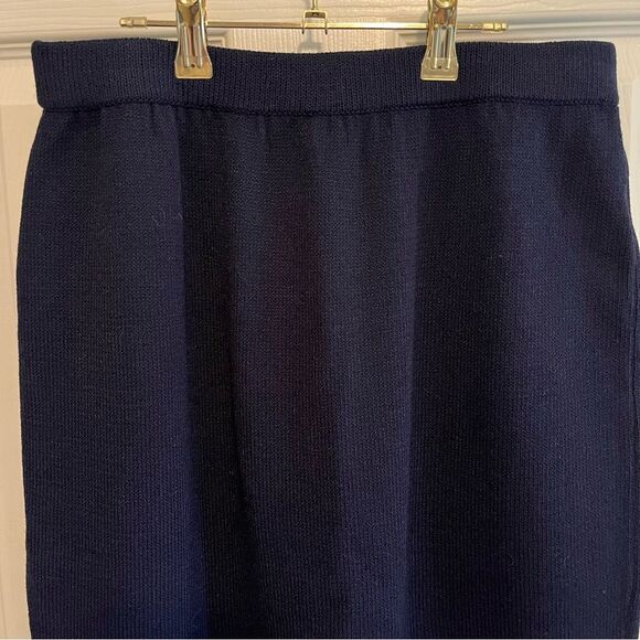 St. John Navy Knit Skirt NWOT - Picture 6 of 6